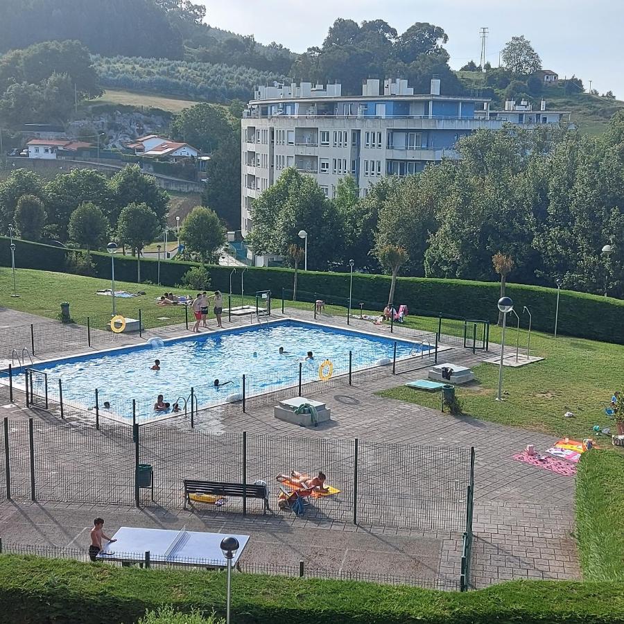 شقة Soleado Piso Con Garaje Y Piscina A 8' Centro كاسترو أورديالس المظهر الخارجي الصورة