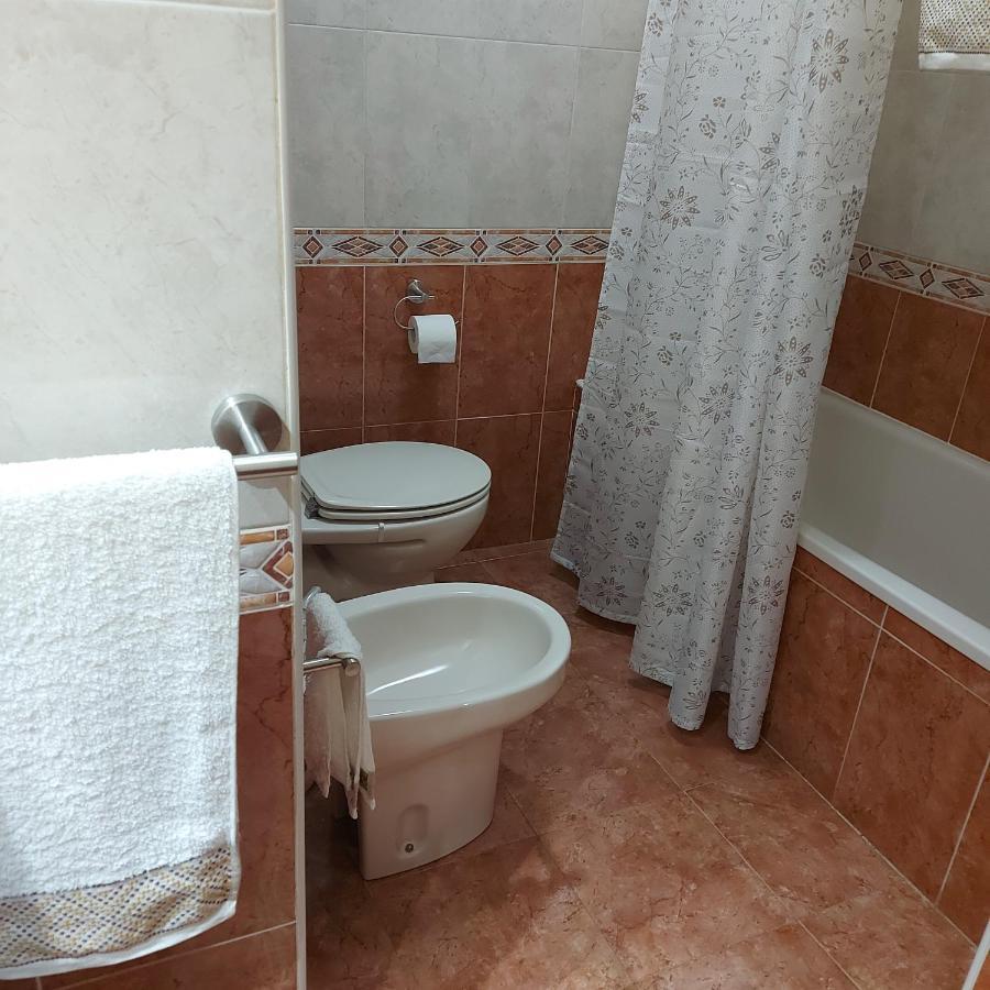 شقة Soleado Piso Con Garaje Y Piscina A 8' Centro كاسترو أورديالس المظهر الخارجي الصورة